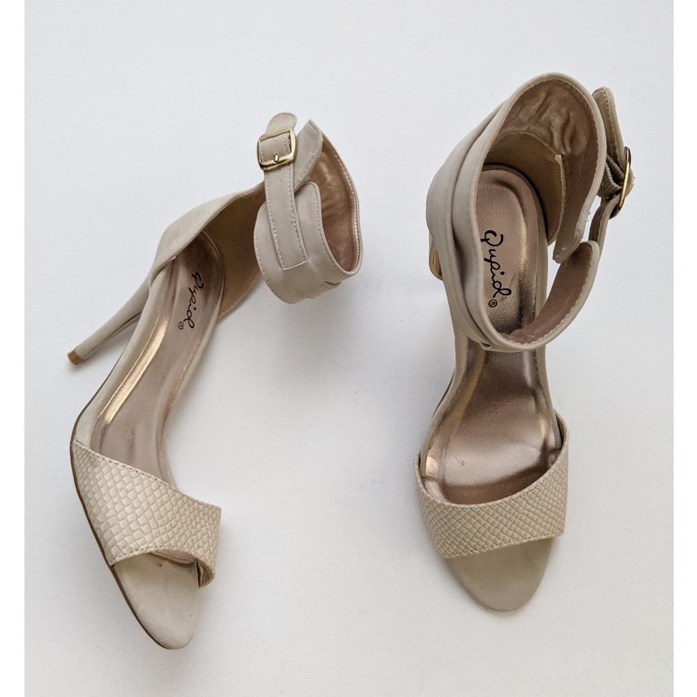 Qupid Ankle Strap Open Toe High Heel Sandals Women's Size 6.5 US